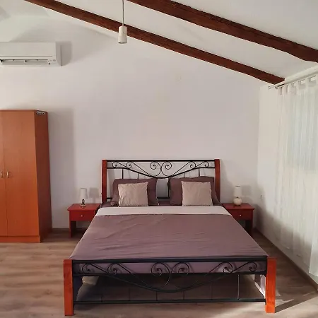 Private Kanegra 아파트